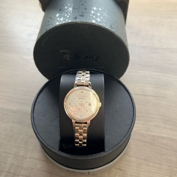 Citizen Disney Minnie Mouse Watch with 31MM Diamond Dial - Picture 7 of 11